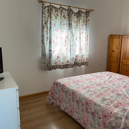 Camping Montorfano אתר קמפינג Montorfano
