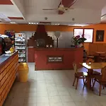 Camping Montorfano Кемпинг 2*